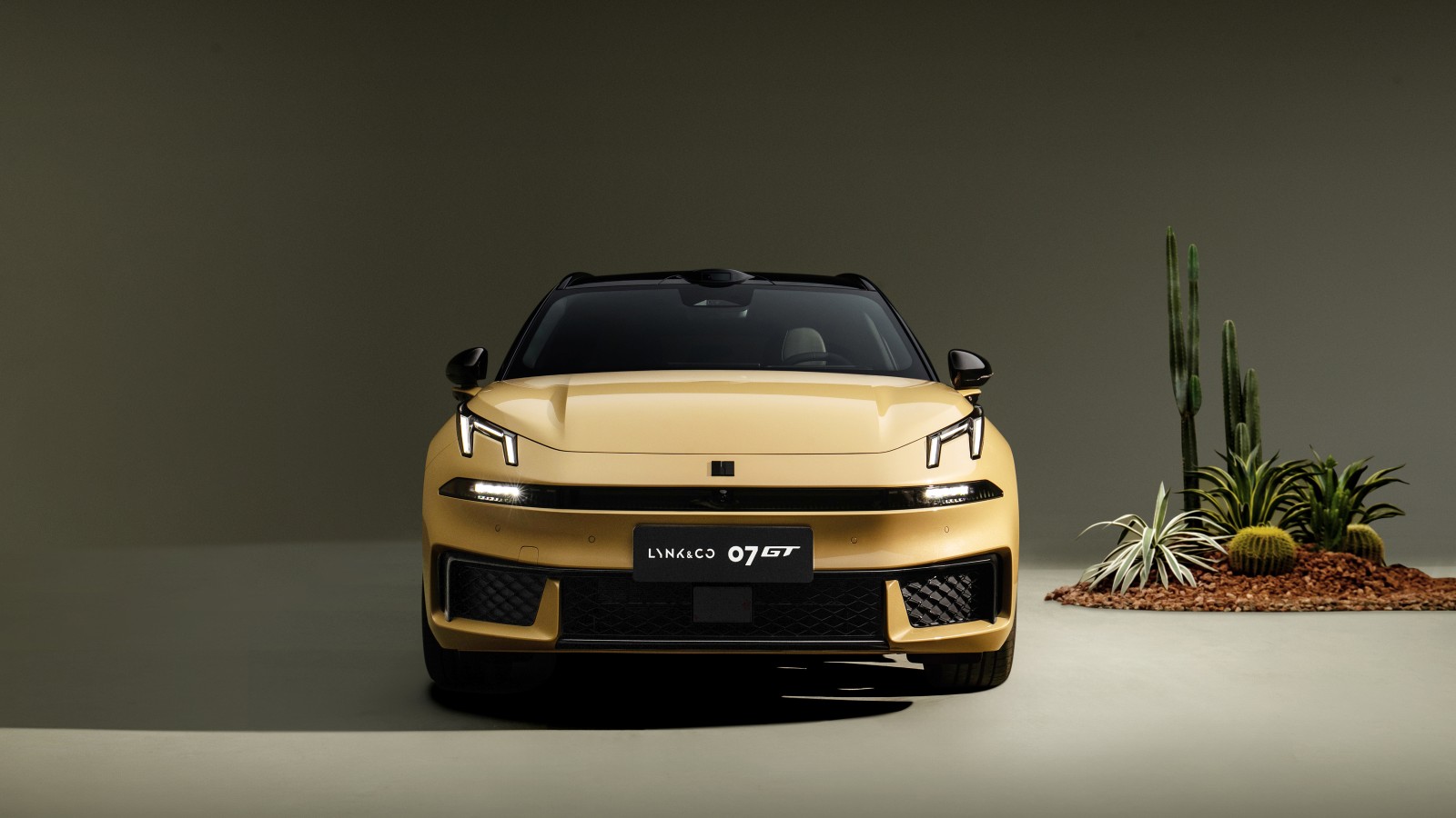 Lynk & Co Goes Long-Roof With a Chatty Dashboard Sidekick in Its First Wagon